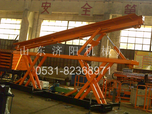 油田用特殊升降機